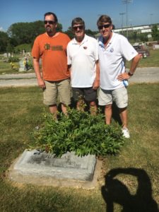 Jeff, John, and John Whitelaw, DeSoto, Kansas, gravesite of John and Bertha Whitelaw, 2016