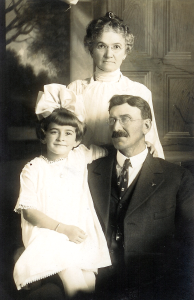Alvis Love with her grandparents Florence Beach and William Henry Goulet, Woodburn, 1916.