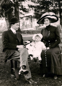 Olin, Alvis, and Mabel Love, Woodburn, Oregon, 1912